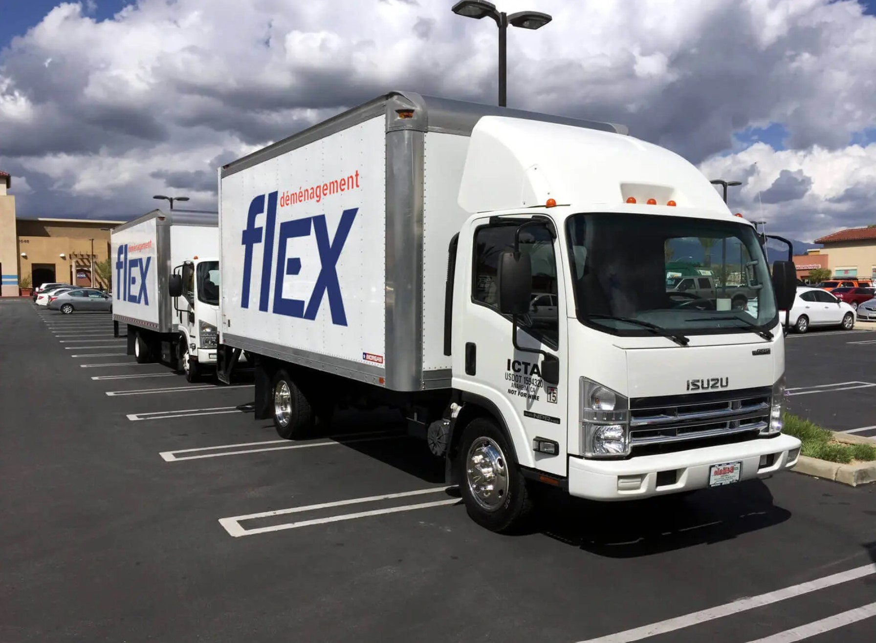 Flex MOVING | #1 Laval Moving Company - laval moving,laval moving company,laval movers Our Moving Trucks in Laval - Flex Moving - Experienced Laval Movers